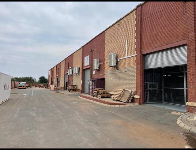 INDUSTRIAL PROPERTY TO RENT IN HENNOPSPARK